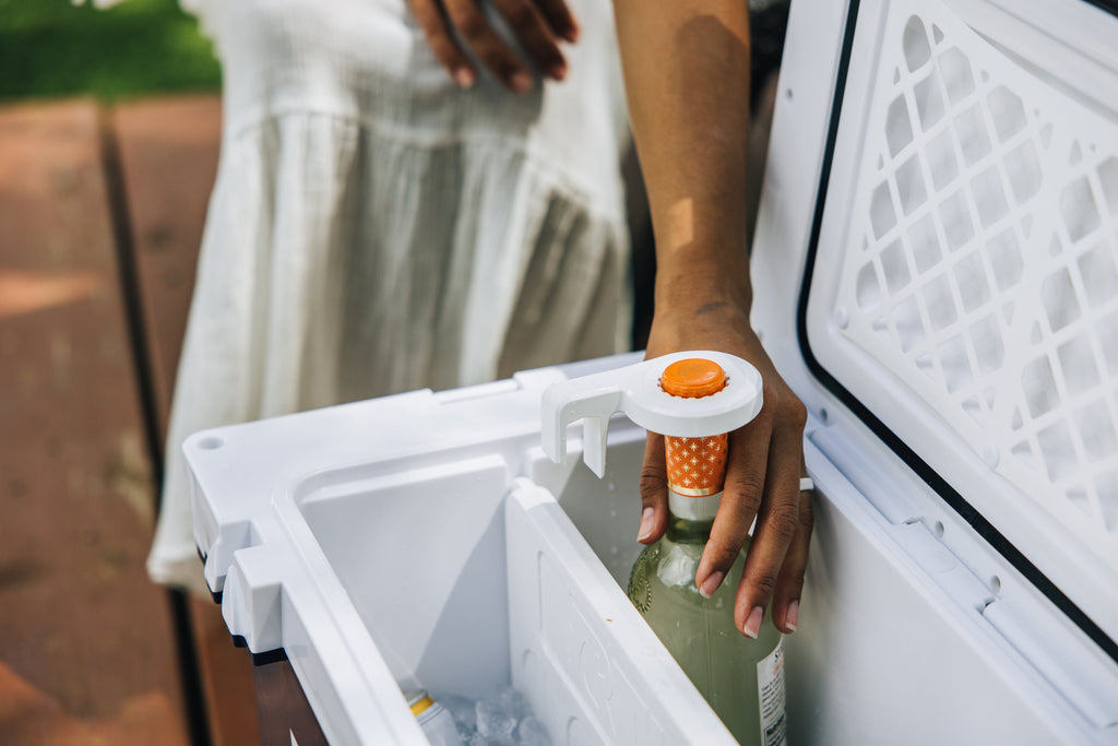 22 QT Ultra-Light Wheeled Cooler