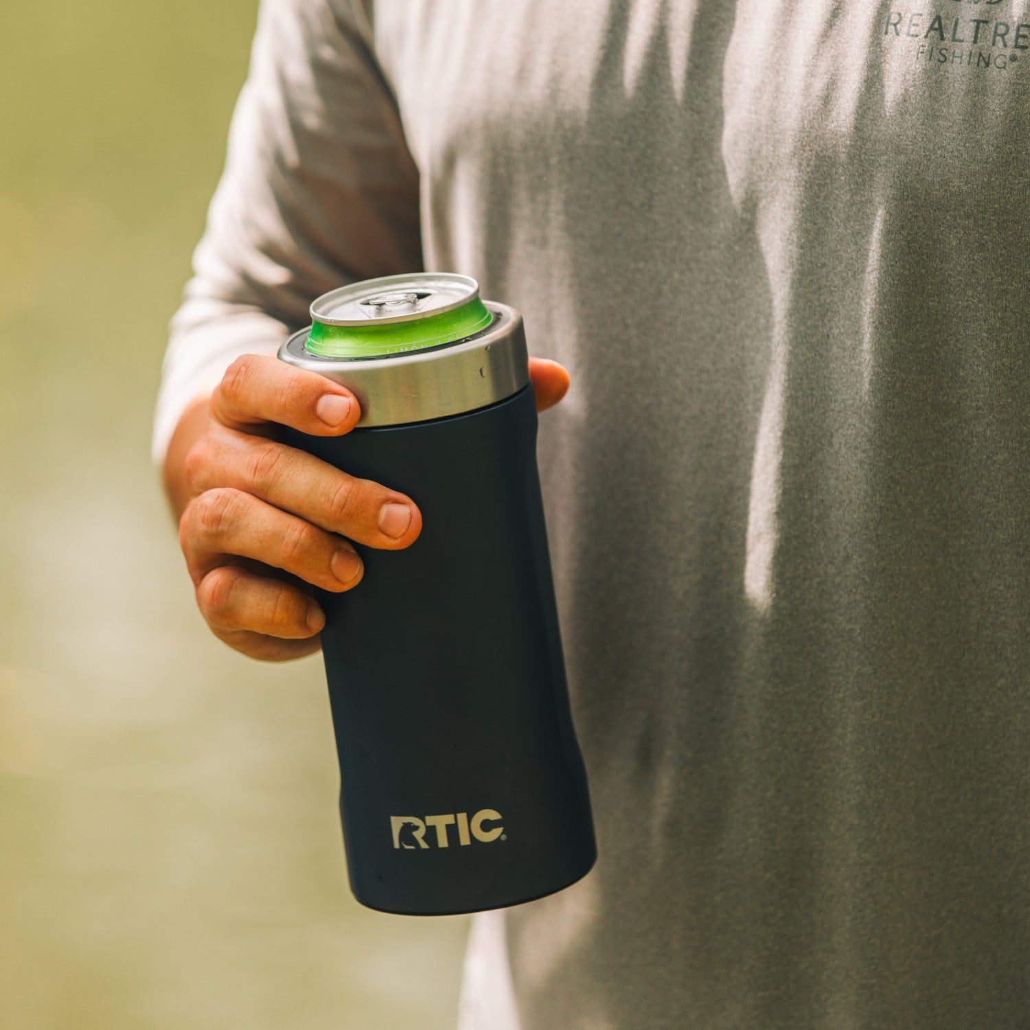 24oz Essential Can Cooler